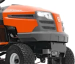 Husqvarna Rasentraktor TC 138L Winterpaket mit Schneeschild, Gummileiste, Gewicht und Schneeketten – Modell 2023 – Bild 5