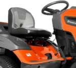 Husqvarna Rasentraktor TC 238TX Winterpaket mit Schneeschild, Gummileiste, Gewicht und Schneeketten – Modell 2023 – Bild 7