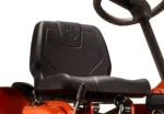 Husqvarna Frontmäher R 112C mit Mähdeck Combi 85 – Winterpaket mit Schneeschild, Gummileiste und Schneeketten – Modell 2023 – Bild 7